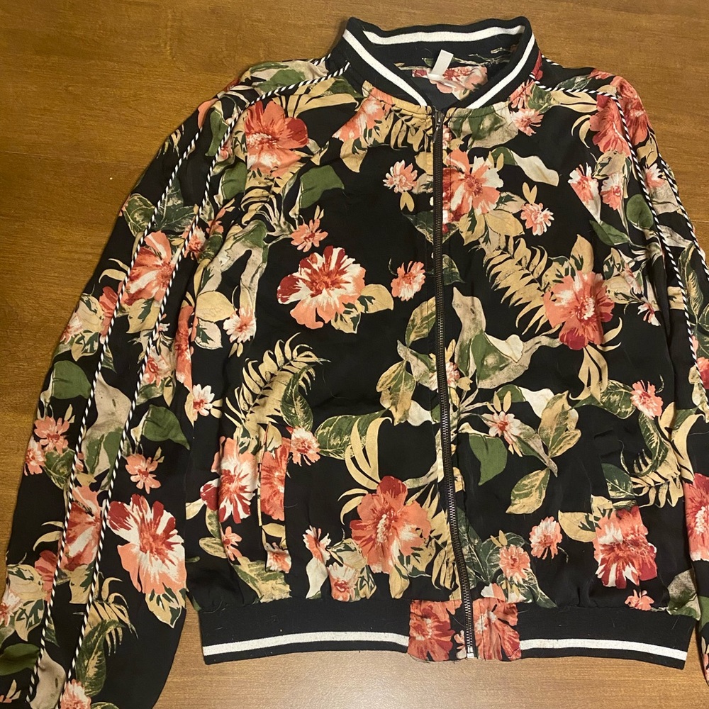 Light zip up jacket